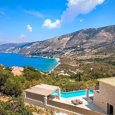 Hotel Adrias Kefalonia 4*